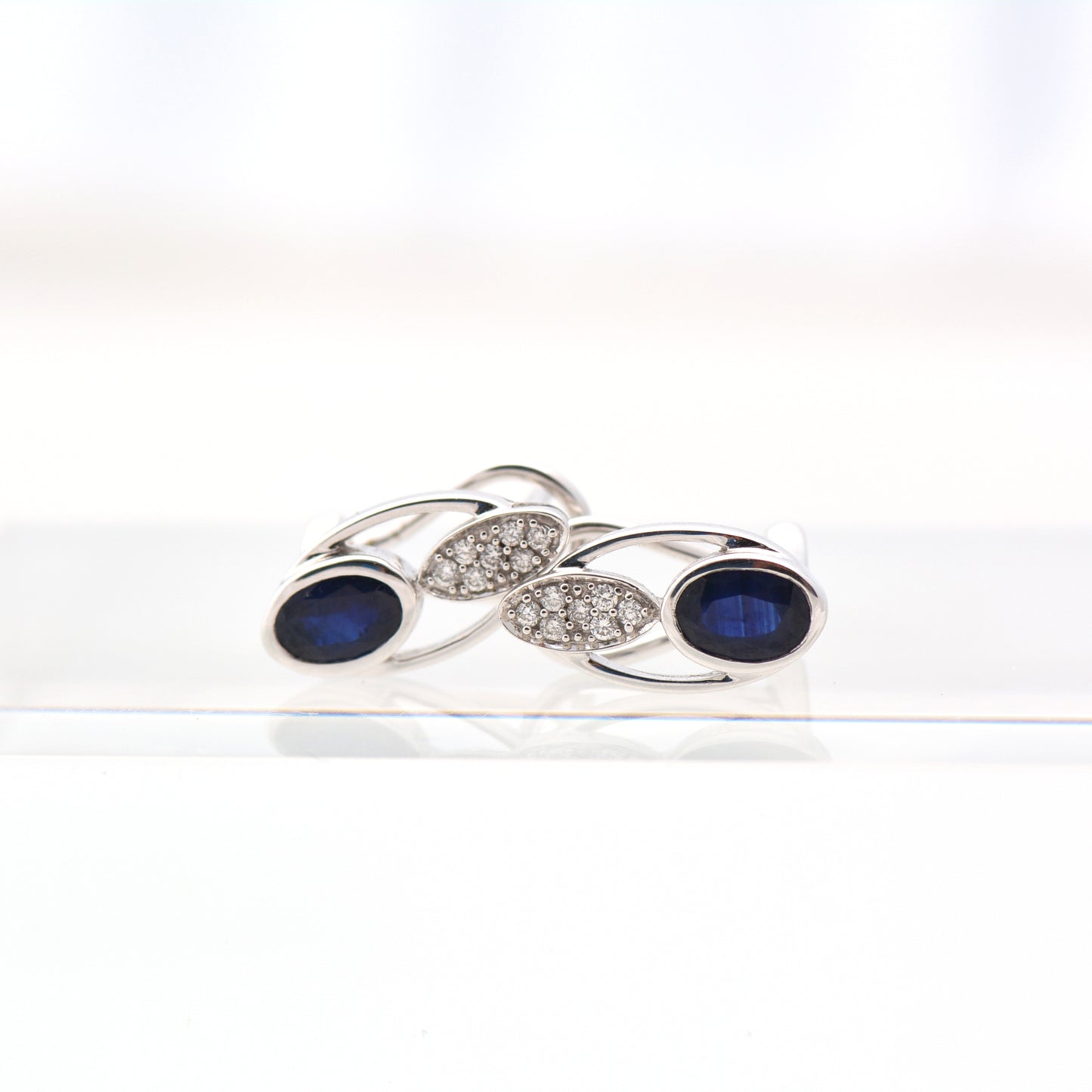 Saphir und Brillanten