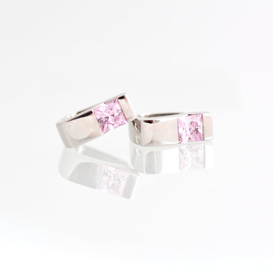 Hoop earrings with zirconia