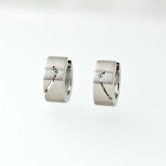 Hoop Earrings in White Gold
