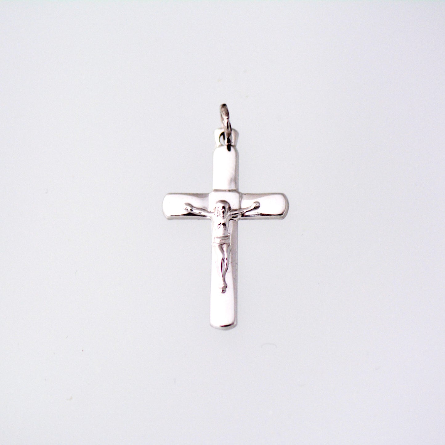 Kreuz mit Korpus